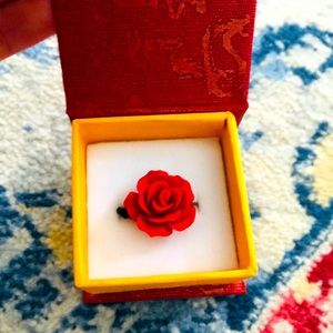 Red rose beaded ring